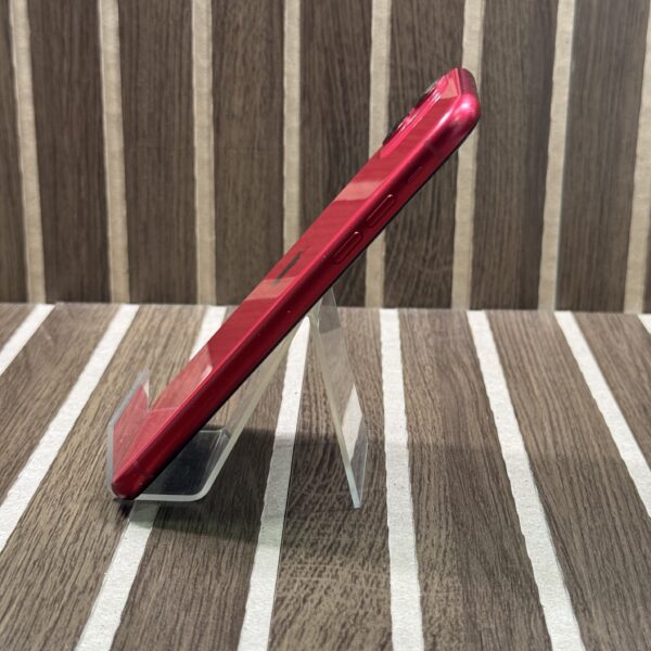 iPhone Seminovo 11 64GB Vermelho 100% - Imagem 5