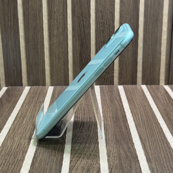 iPhone Seminovo 11 64GB Verde 100% - Imagem 4