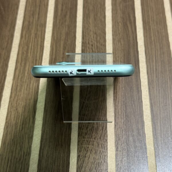 iPhone Seminovo 11 64GB Verde 100% - Imagem 7