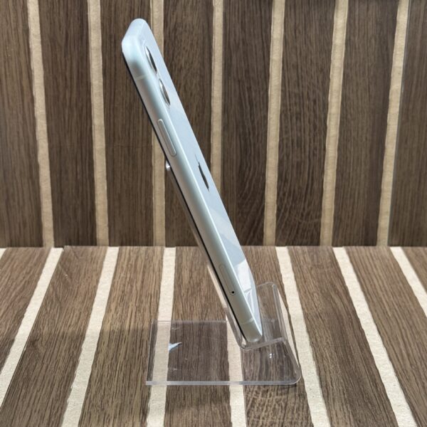 iPhone Seminovo 11 128GB Branco 100% - Imagem 4