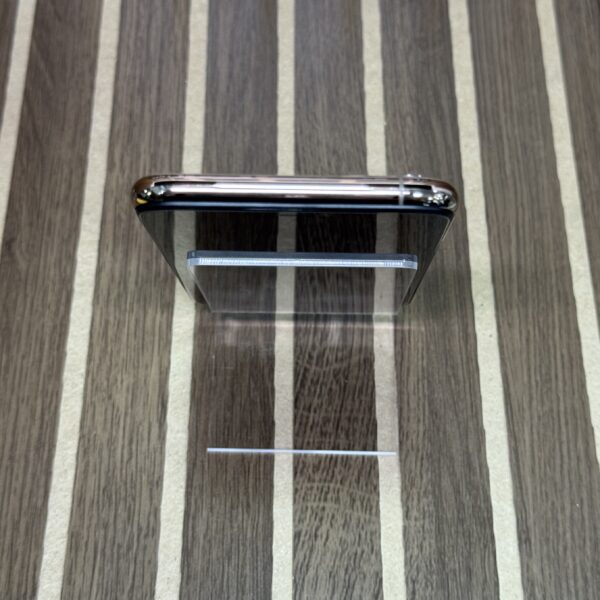 iPhone Seminovo 11 Pro Max 256GB Dourado 83% - Imagem 6